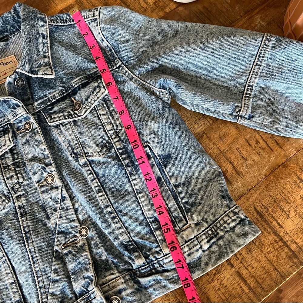 We The Free Rumors Denim Jacket in Light Indigo Free People Size XS - Picture 7 of 16